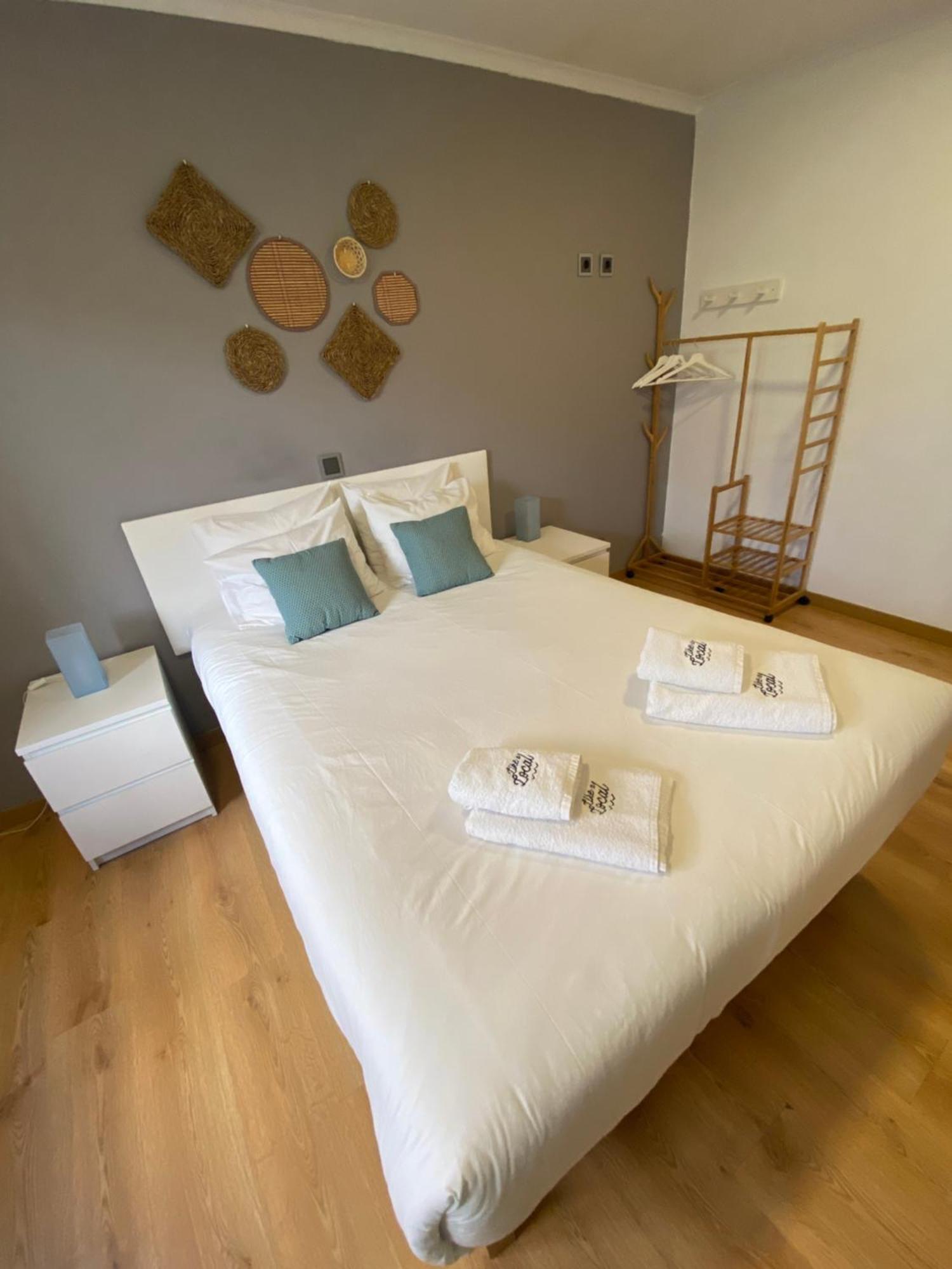 Like A Local Guest House Ericeira Exteriör bild