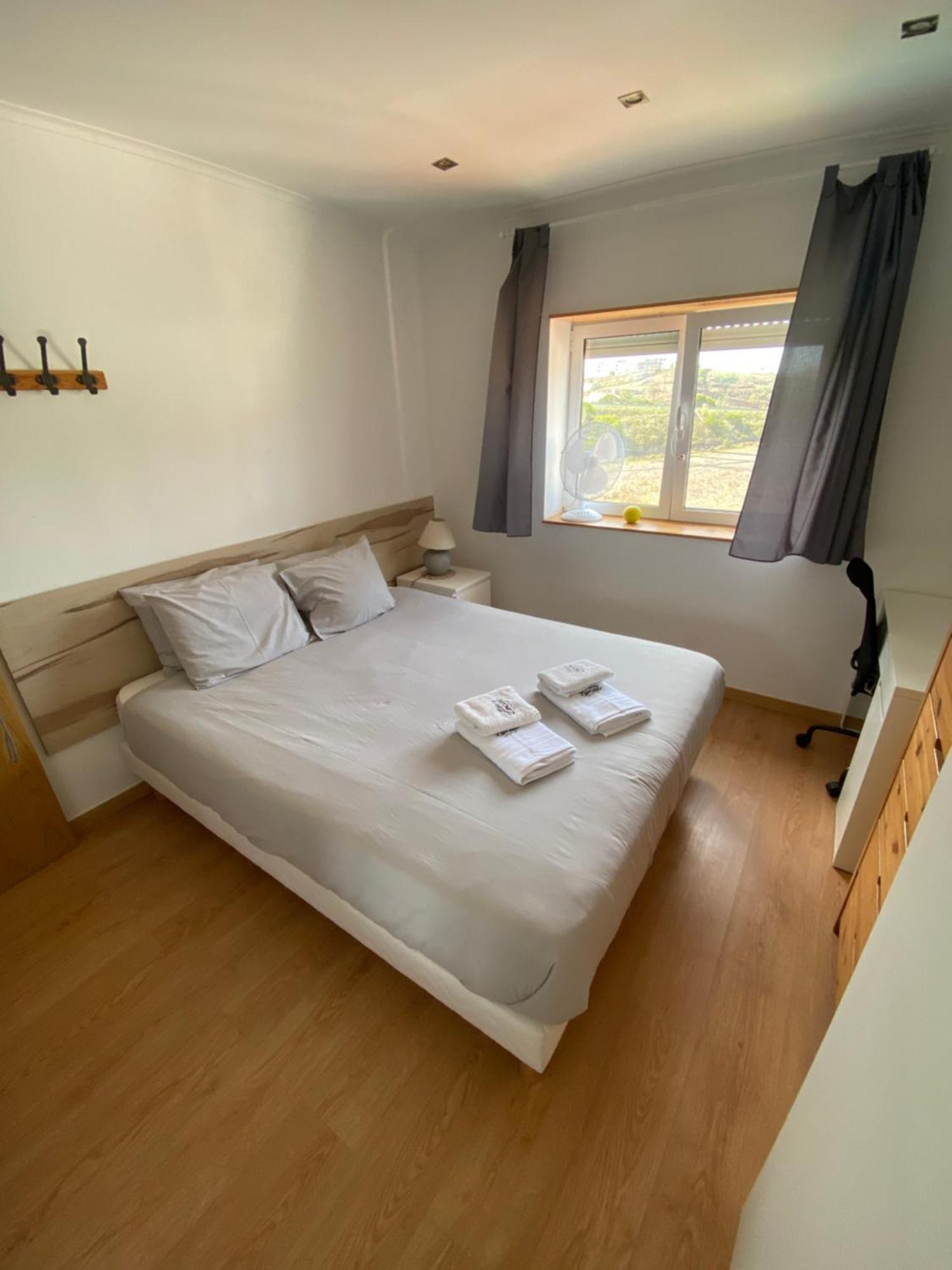 Like A Local Guest House Ericeira Exteriör bild